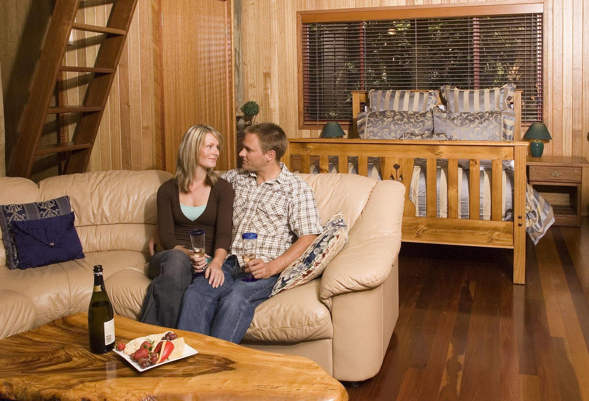 Springbrook Lyrebird Retreat Villa ภายนอก รูปภาพ